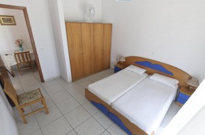 Zimmerbeispiel des Ein-Zimmer-Appartements Magda in Agios Georgios
